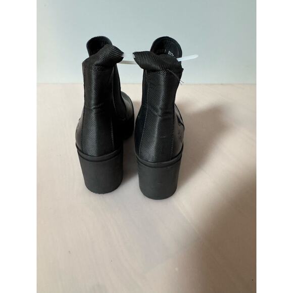 Fly London Tope black Chelsea Boot (Women) 8-8.5US / 39EU - Picture 6 of 10